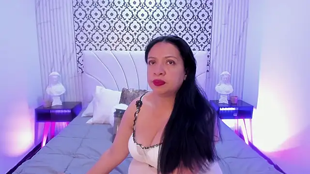 Snapshot of Renatta_Milly chatting on 02.19.26 Renatta Milly online show from 02.19.26