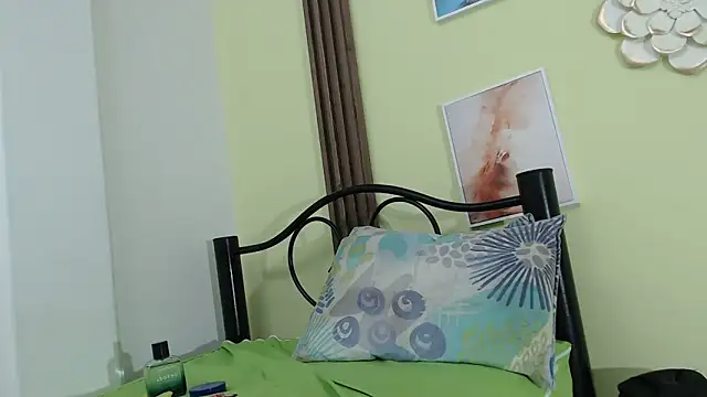 skinnysexy18 online show from 05.26.26