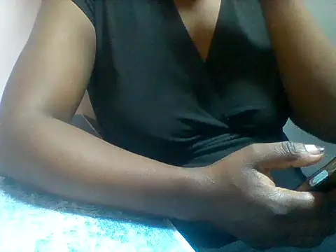 Snapshot of zee66658 chatting on 04.27.26 zee66658 online show from 04.27.26