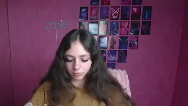 Snapshot of KissMeJulia chatting on 04.04.26 KissMeJulia online show from 04.04.26