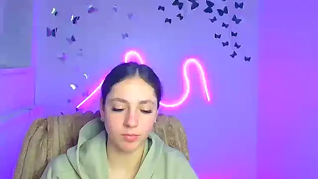 Snapshot of KissMeJulia chatting on 04.11.26 KissMeJulia online show from 04.11.26