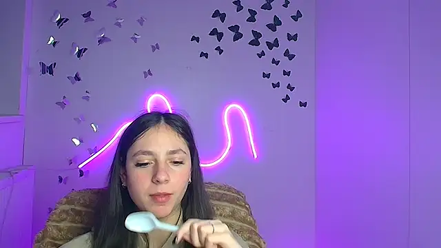 Snapshot of KissMeJulia chatting on 04.18.26 KissMeJulia online show from 04.18.26