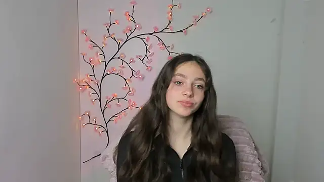 Snapshot of KissMeJulia chatting on 05.03.26 KissMeJulia online show from 05.03.26