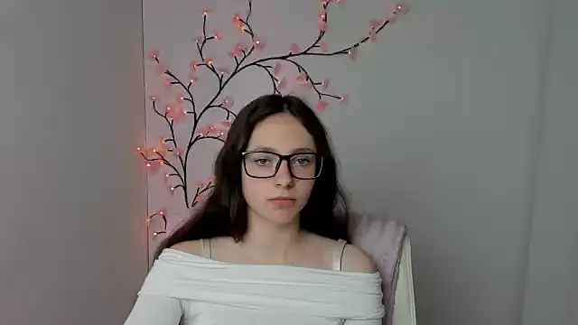 Snapshot of KissMeJulia chatting on 05.04.26 KissMeJulia online show from 05.04.26