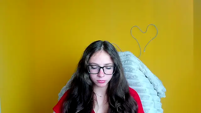 Snapshot of KissMeJulia chatting on 06.18.26 KissMeJulia online show from 06.18.26