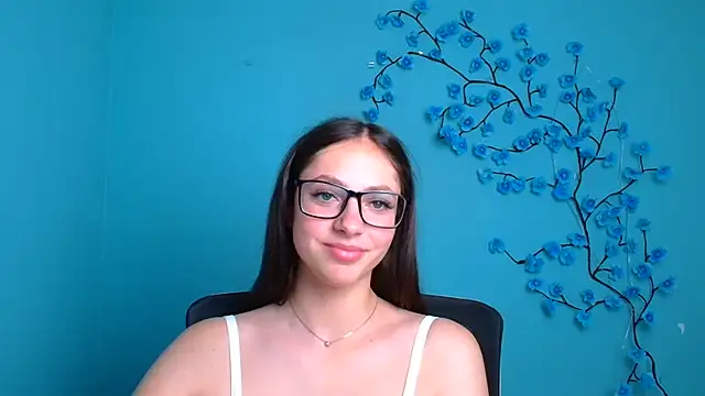 Snapshot of KissMeJulia chatting on 06.19.26 KissMeJulia online show from 06.19.26