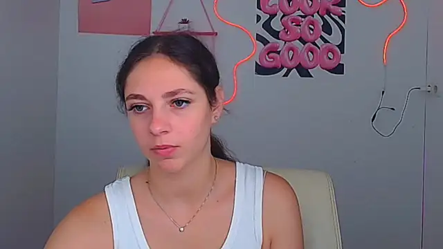 Snapshot of KissMeJulia chatting on 07.18.26 KissMeJulia online show from 07.18.26