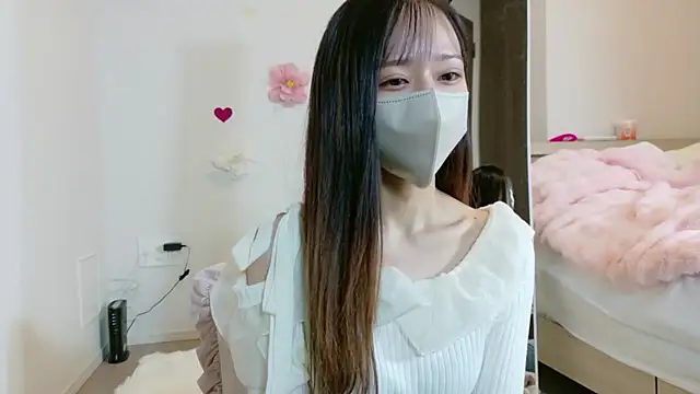 Snapshot of maichan_v chatting on 02.27.26 maichan v online show from 02.27.26