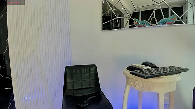 Snapshot of Violette_0 chatting on 02.28.26 Violette 0 online show from 02.28.26