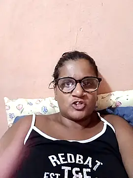 Snapshot of indianstrawberrylips4u chatting on 02.28.26 indianstrawberrylips4u online show from 02.28.26