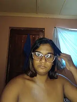 Snapshot of indianstrawberrylips4u chatting on 06.03.26 indianstrawberrylips4u online show from 06.03.26