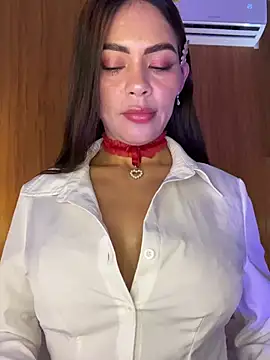 Snapshot of samanta_94 chatting on 06.15.26 samanta 94 online show from 06.15.26