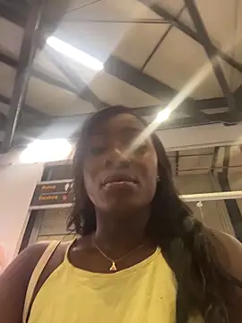 ZarahFerreira online show from 03.25.26