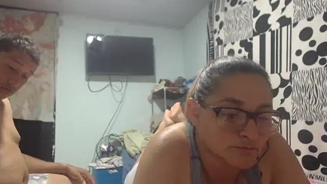 pareja latina2214 online show from 05.01.26