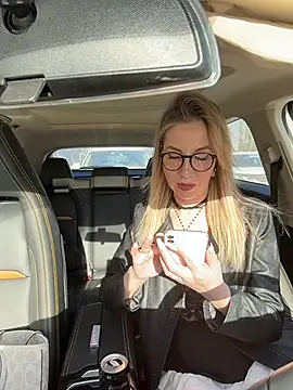 LisaMurr online show from 03.21.26