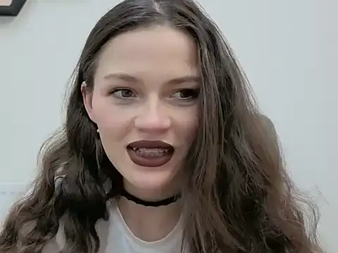 Avelinehowo uwu online show from 04.04.26