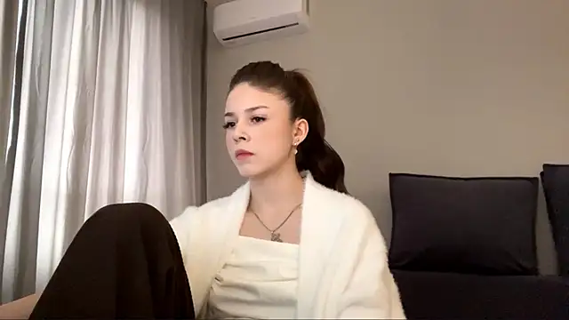 Snapshot of adelecloud chatting on 02.20.26 adelecloud online show from 02.20.26