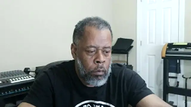 Cleozevo1961 online show from 04.18.26