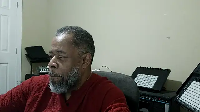 Cleozevo1961 online show from 04.21.26