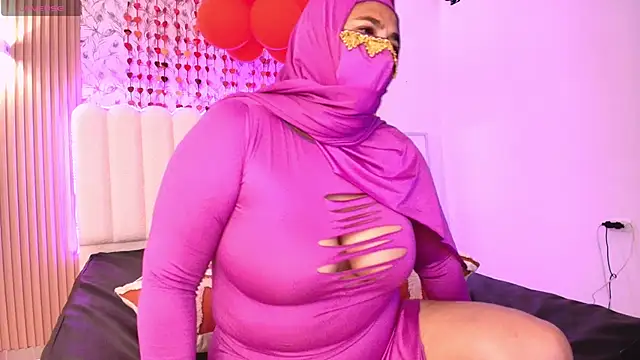 Snapshot of Nadia_Privee chatting on 02.19.26 Nadia Privee online show from 02.19.26