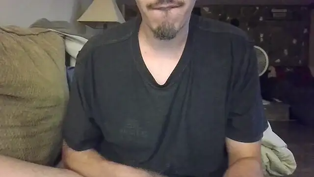Snapshot of luverrboyy chatting on 07.17.26 luverrboyy online show from 07.17.26