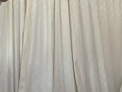 Zoe Robbins online show from 04.04.26