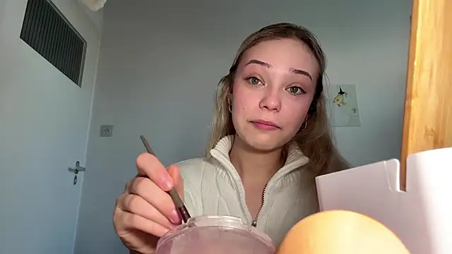 Snapshot of SourMidday chatting on 03.02.26 SourMidday online show from 03.02.26