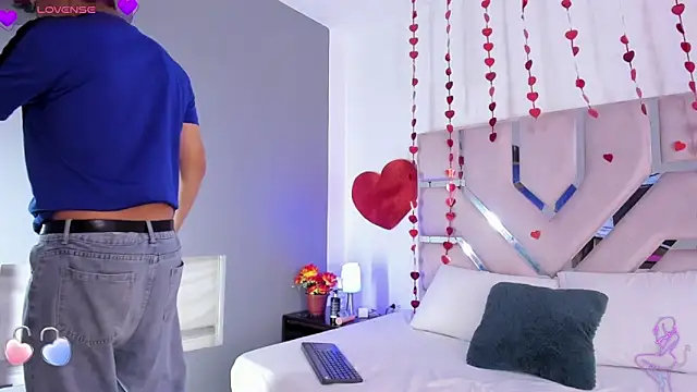 Snapshot of Angel_Lux chatting on 02.27.26 Angel Lux online show from 02.27.26