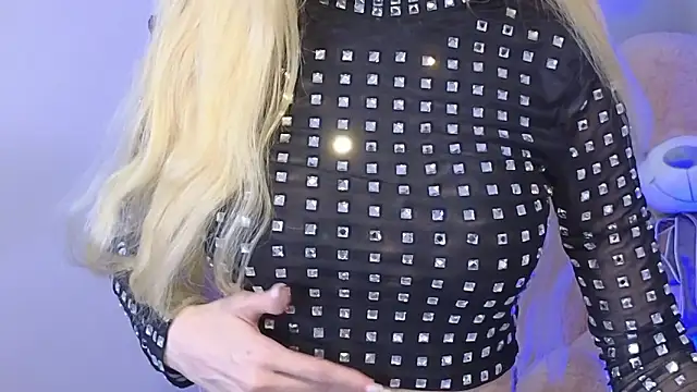 KarmaArms online show from 03.03.26