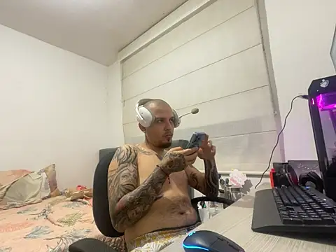 Maximo Garcia17 online show from 02.21.26