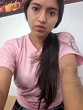 Snapshot of DulceCaroX chatting on 05.14.26 DulceCaroX online show from 05.14.26