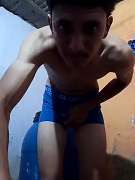 Snapshot of sexoduro_1 chatting on 02.26.26 sexoduro 1 online show from 02.26.26