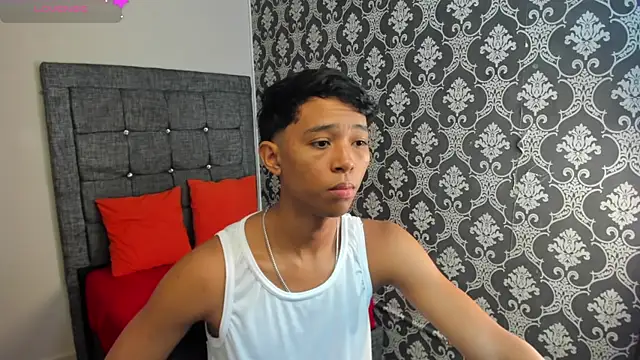 Snapshot of Little_Twink19x chatting on 07.05.26 Little Twink19x online show from 07.05.26