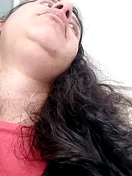 LunaDamasco online show from 04.08.26