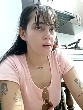Snapshot of sara_cute_so chatting on 04.28.26 sara cute so online show from 04.28.26