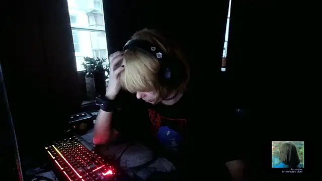 Snapshot of vika_stripc chatting on 04.04.26 vika stripc online show from 04.04.26