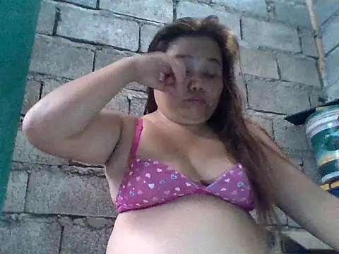 Snapshot of sweetlyn31 chatting on 06.22.26 sweetlyn31 online show from 06.22.26