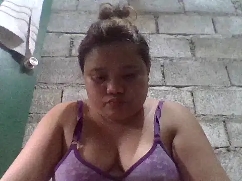 Snapshot of sweetlyn31 chatting on 07.21.26 sweetlyn31 online show from 07.21.26
