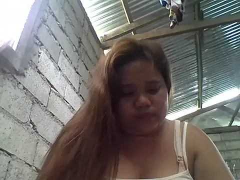 Snapshot of sweetlyn31 chatting on 07.23.26 sweetlyn31 online show from 07.23.26