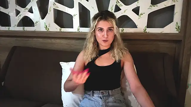 ConcepcionPang online show from 02.23.26