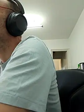 Snapshot of truble78 chatting on 07.17.26 truble78 online show from 07.17.26