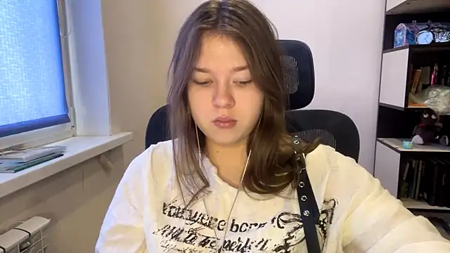 Snapshot of TomikoPfau chatting on 03.02.26 TomikoPfau online show from 03.02.26