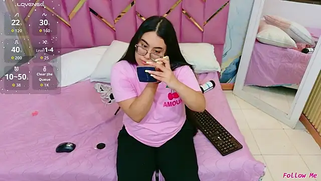 curvybuffgirllll online show from 07.19.26