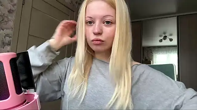 Snapshot of JeneeBIanks chatting on 03.01.26 JeneeBIanks online show from 03.01.26