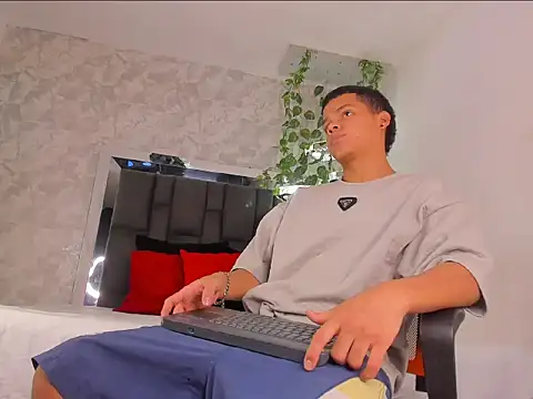 Snapshot of PATRIICKMILLER chatting on 03.02.26 PATRIICKMILLER online show from 03.02.26