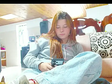 Snapshot of Emma_Rodriguez15 chatting on 02.25.26 Emma Rodriguez15 online show from 02.25.26