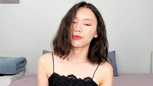 Kiraeko online show from 05.26.26