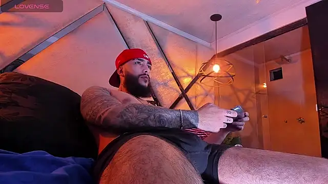 SantiagoHincapiie online show from 03.03.26