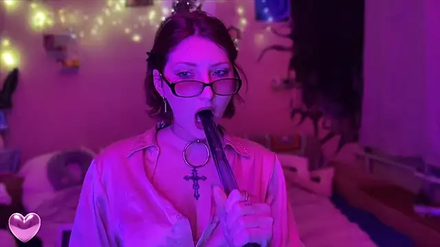 VelvetLiquorrr online show from 02.25.26