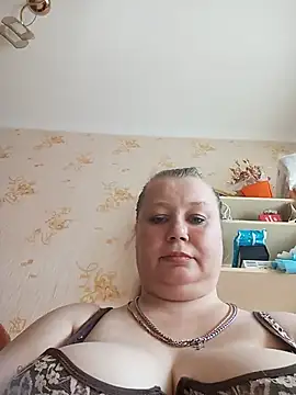 Snapshot of KiraStanton chatting on 06.25.26 KiraStanton online show from 06.25.26
